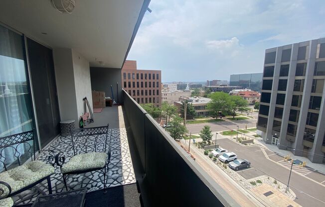 2 beds, 2 baths, $2,100, Unit # 7E