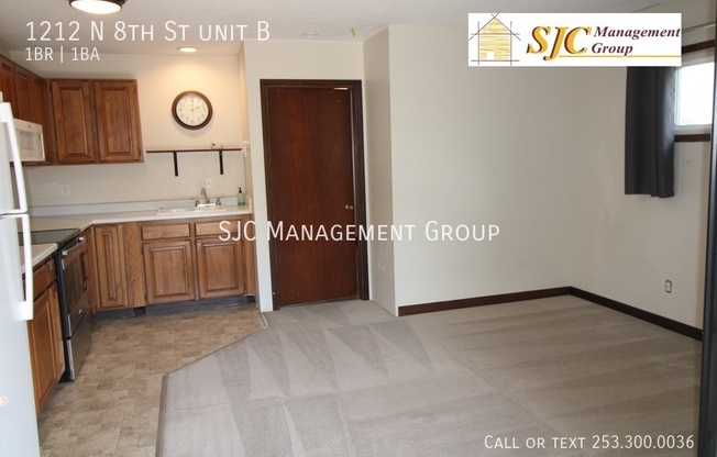 1212 N 8 ST