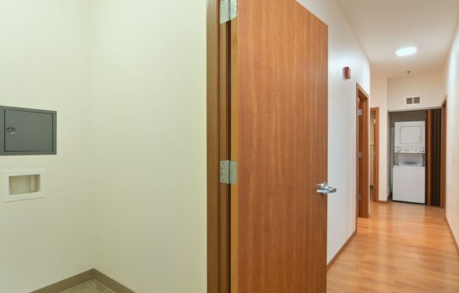 2 beds, 1 bath, $1,700, Unit 104