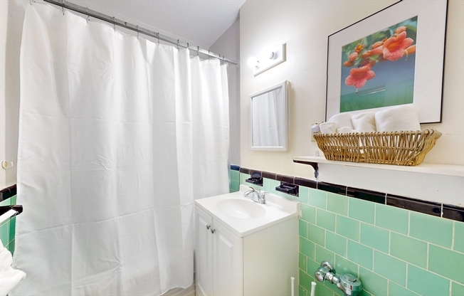 1 bed, 1 bath, 500 sqft, $2,500, Unit 43