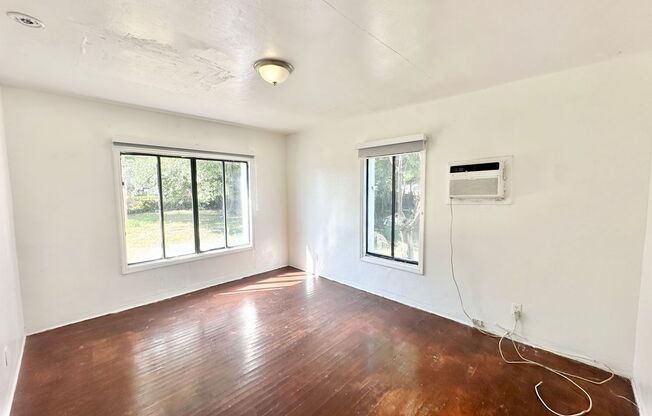 Cozy 3 Bedroom 2 Bathroom single family home in the heart of North Miami!