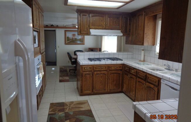 Custom Home in Quartz Hill on a Large Lot