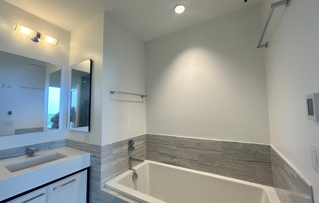 2 beds, 2.5 baths, 1,363 sqft, $16,000, Unit 3108
