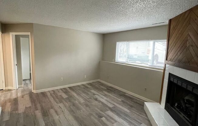 435 W VAN BUREN ST