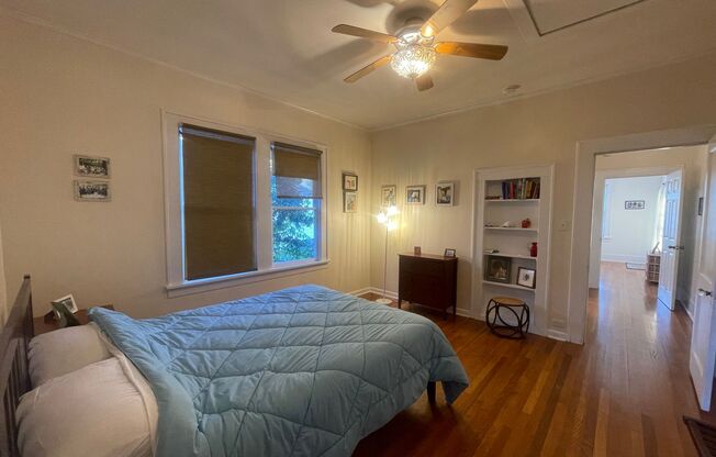 3 beds, 1 bath, $1,250