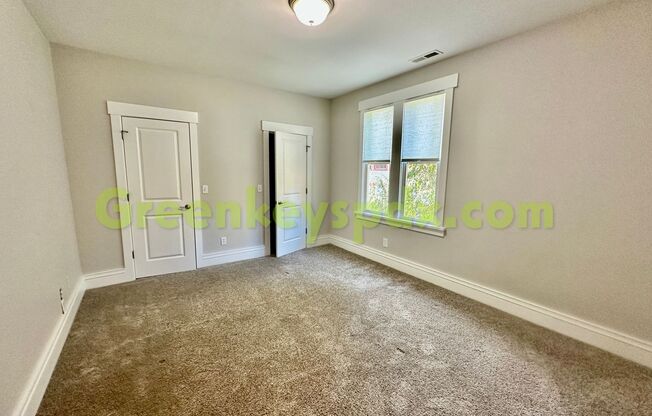 3 beds, 2 baths, $3,285