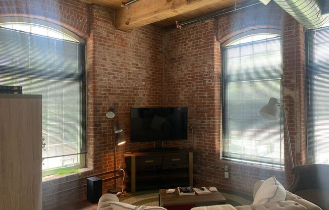 Studio, 1 bath, 1,068 sqft, $2,108, Unit 401