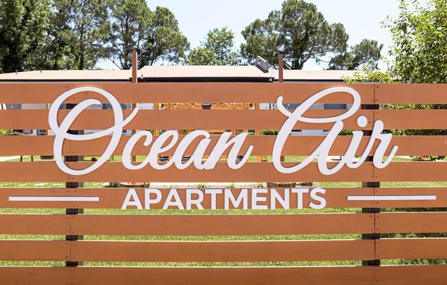 1 bed, 1 bath, 700 sqft, $1,199, Unit 711 E Leicester Ave - Unit B05