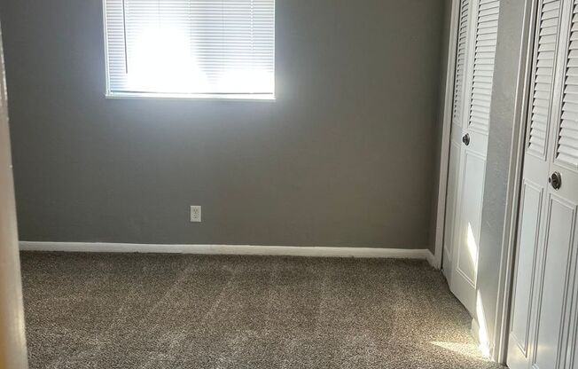 2 beds, 1 bath, 750 sqft, $1,095, Unit B10 1011 15