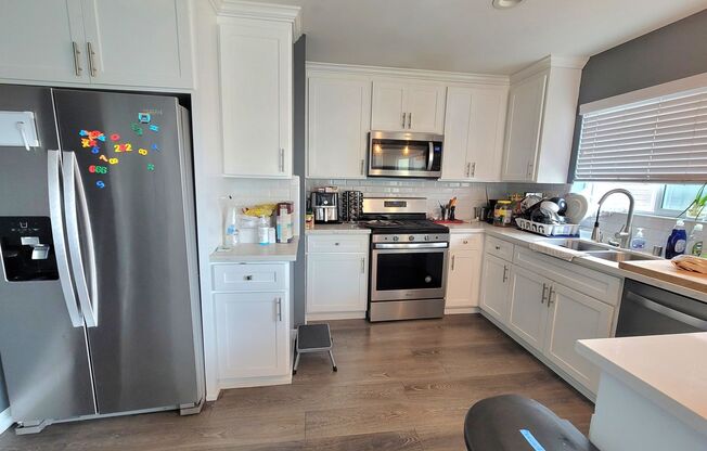1276 1/2 Ricardo St