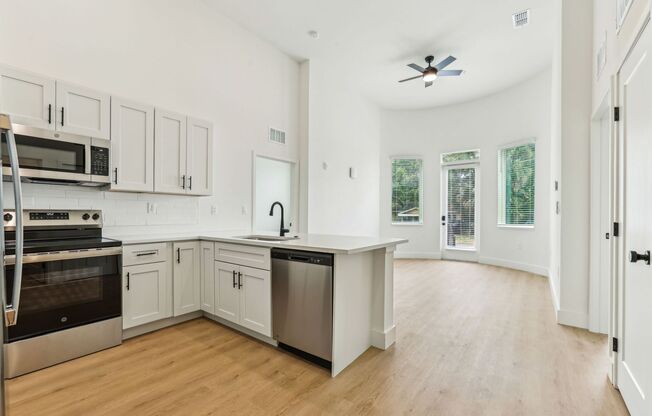 2 beds, 2 baths, 803 sqft, $1,995, Unit 106