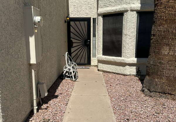 7807 S KACHINA DR