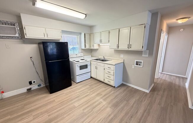 2bed/1ba Apt off S Main Kannapolis close to Downtown Kannapolis & Hwy 73