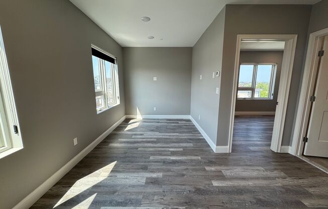 1 bed, 1 bath, $2,200, Unit 501