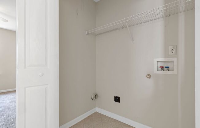 COMING SOON! Elegant and Spacious 4-Bed, 2.5-Bath Home in McDowell Place, Charlotte – Modern Living at Its Finest!