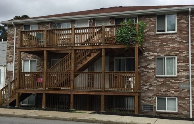 243 Lake St Apt 4
