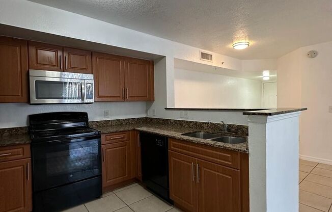 3 beds, 2 baths, 1,155 sqft, $3,150, Unit 13770-106