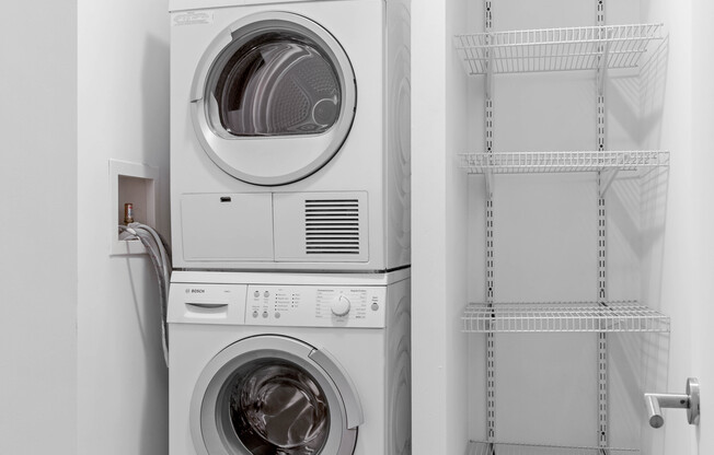 1 bed, 1 bath, $6,300, Unit PHJ