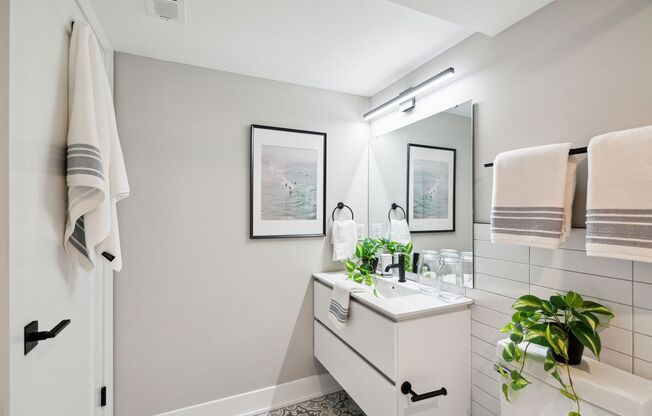 1 bed, 1 bath, 630 sqft, $1,575, Unit 211
