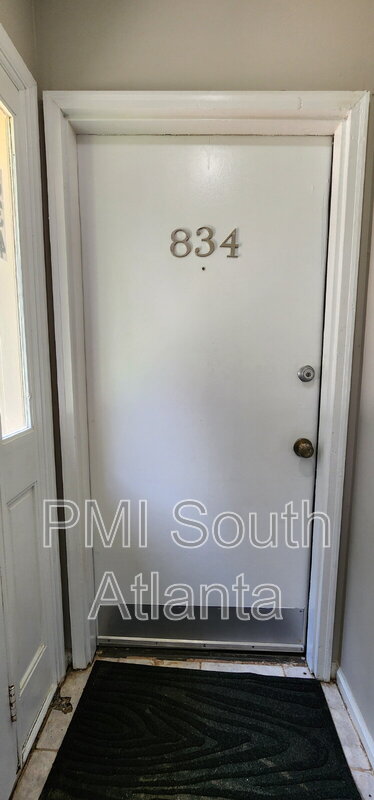 834 RDG AVE