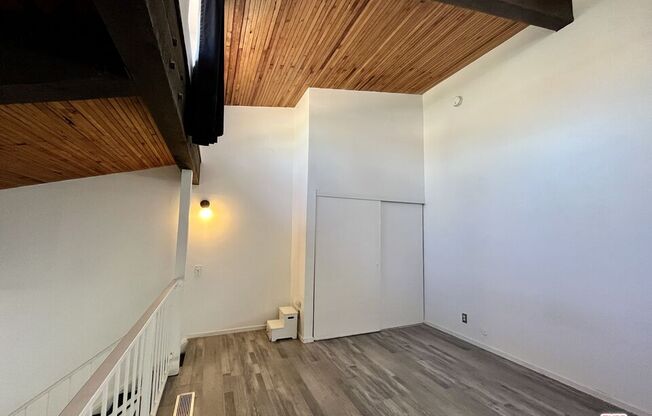 1 bed, 1.5 baths, 712 sqft, $2,333, Unit A312
