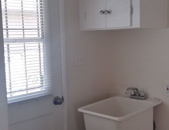 Studio, 1 bath, 400 sqft, $1,600, Unit 314