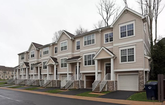 Teaberry Ridge Apartments *