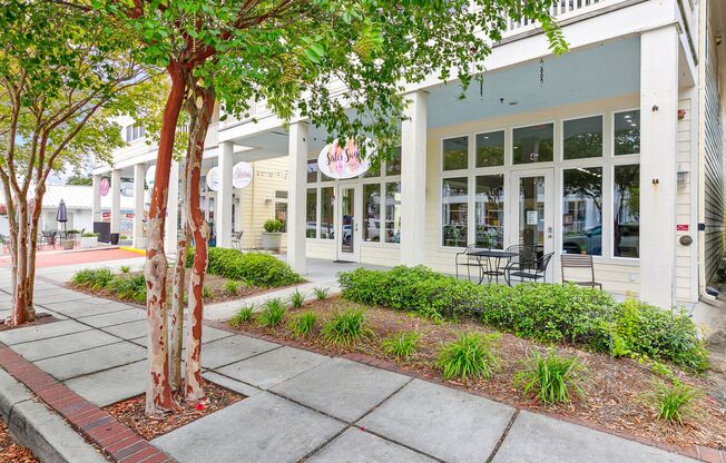 Luxury Downtown Apartments in Long Beach - PRIVATE BALCONY!!