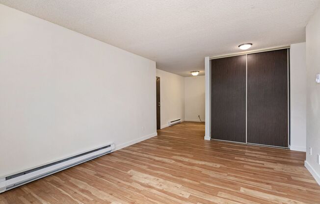 2 beds, 1 bath, 765 sqft, $2,295, Unit 102