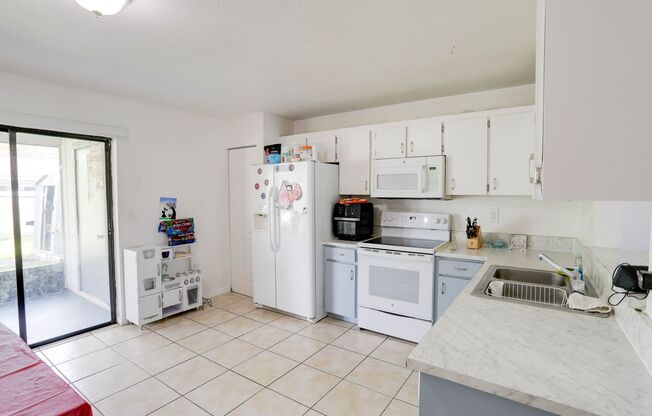 2 beds, 2 baths, $1,695