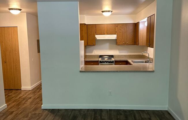 1 bed, 1 bath, 590 sqft, $1,600, Unit 108