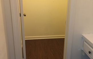 Studio, 1 bath, 500 sqft, $650, Unit 8070-16