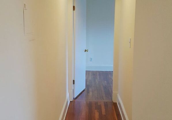 1 bed, 1 bath, 500 sqft, $1,325, Unit 306