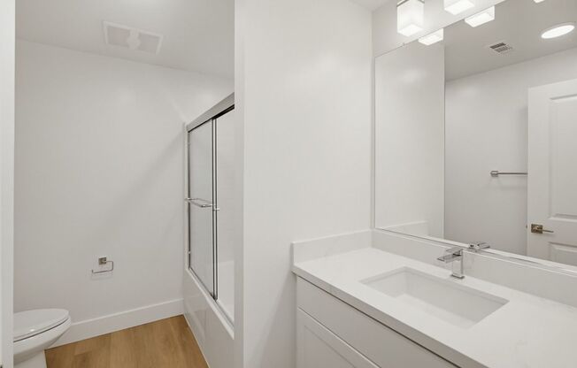 2 beds, 2 baths, 725 sqft, $2,195, Unit 1105