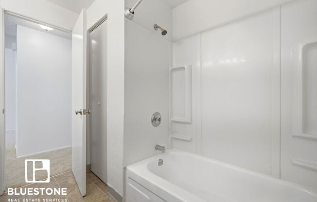 2 beds, 1 bath, 1,000 sqft, $1,325, Unit 31