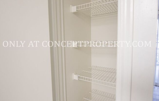 3 beds, 2 baths, 1,350 sqft, $1,650, Unit 4062 22