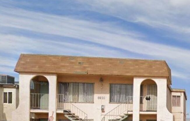 MULTI PLEX, 4 UNITS!