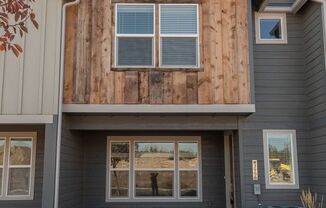 Beautiful New SW Redmond Townhome! Move in Ready