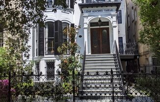 112 W GASTON ST