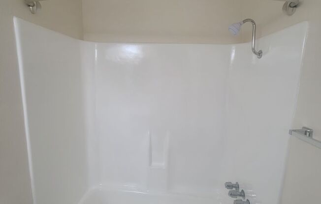 1 bed, 1 bath, $2,175, Unit Casa 04