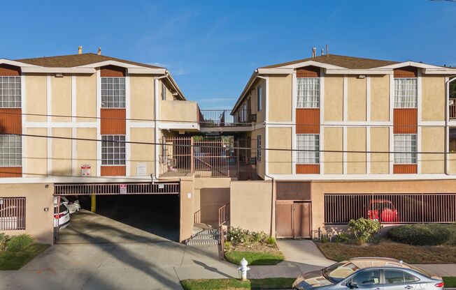 Dresser Complex