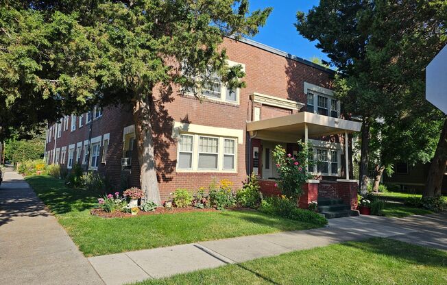 Grande Ronde Apartments