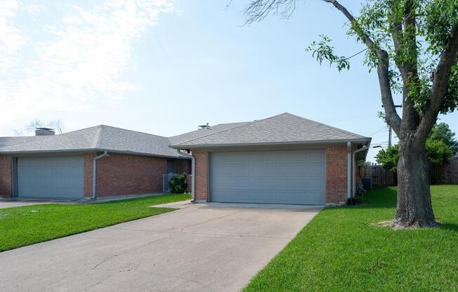 3718 COUNTRY CLUB DR W