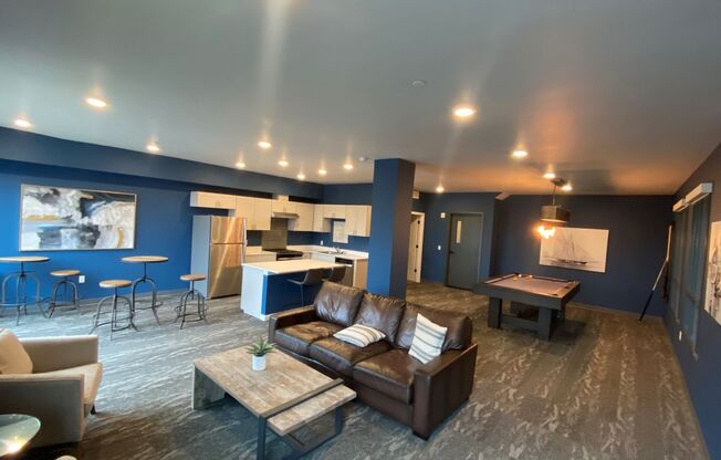 1 bed, 1 bath, 660 sqft, $1,600, Unit 411