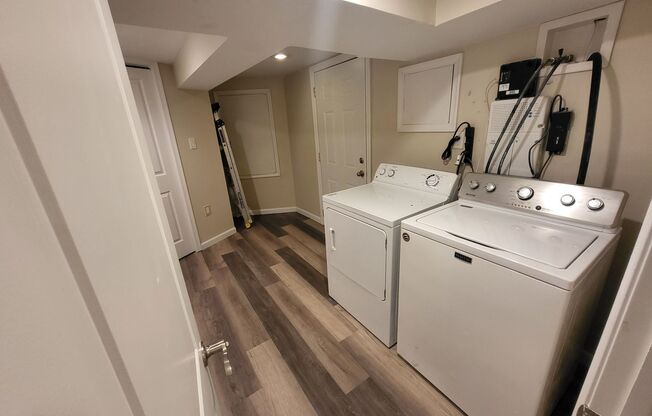 2 beds, 1 bath, $1,450, Unit Unit 1