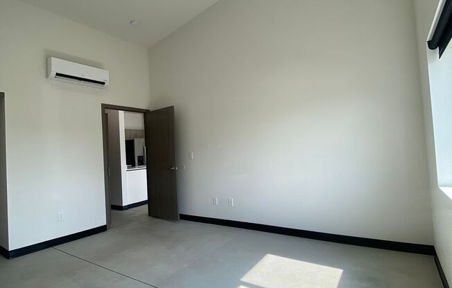 1 bed, 1 bath, 700 sqft, $1,295, Unit Unit 404