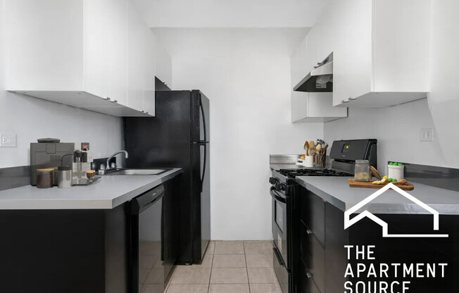 2756 N Pine Grove Ave, Chicago IL 801