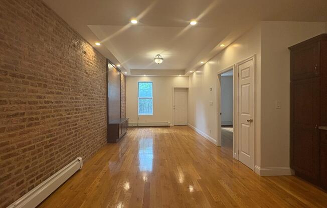 1410 JEFFERSON AVE