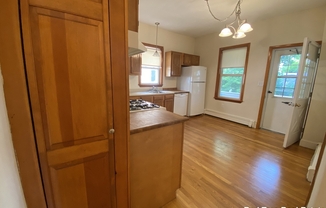 1 bed, 1 bath, 1,000 sqft, $2,200, Unit 14