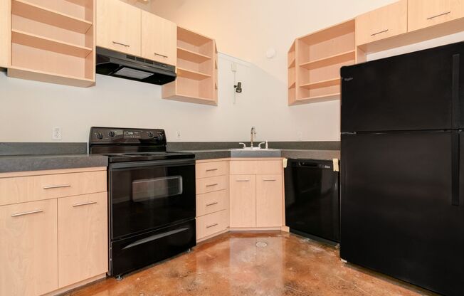 1 bed, 1 bath, 667 sqft, $1,695, Unit 520 N Orlando Ave. #117